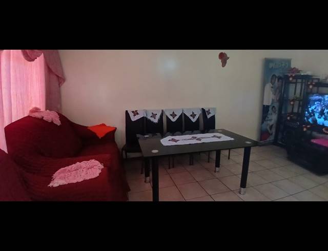 2 BEDROOM FLAT FOR SALE IN VEREENIGING CENTRAL